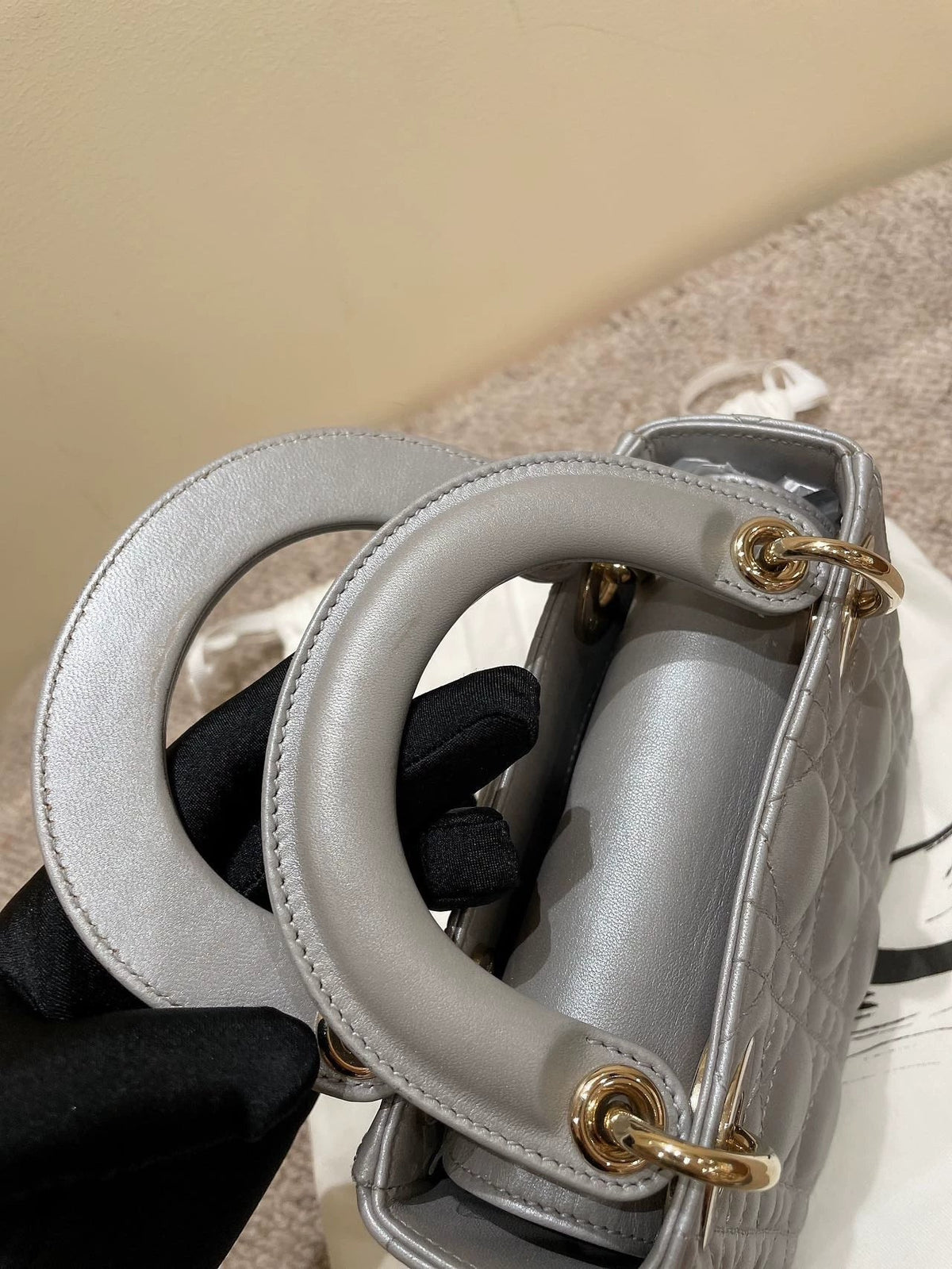 150626-bag-9 Dior three-panel pearlescent gray handbag